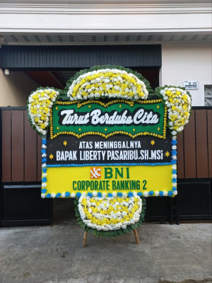 Papan Bunga Duka di Kendahe