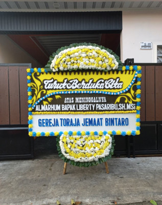 Papan Bunga Duka di Kendahe