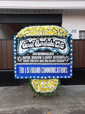 Papan Bunga Duka di Kendahe